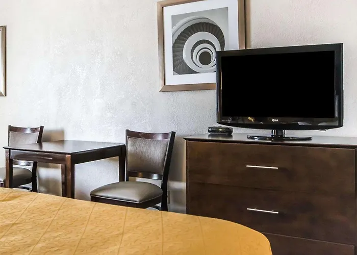 Quality Inn & Suites University-Airport Louisville
